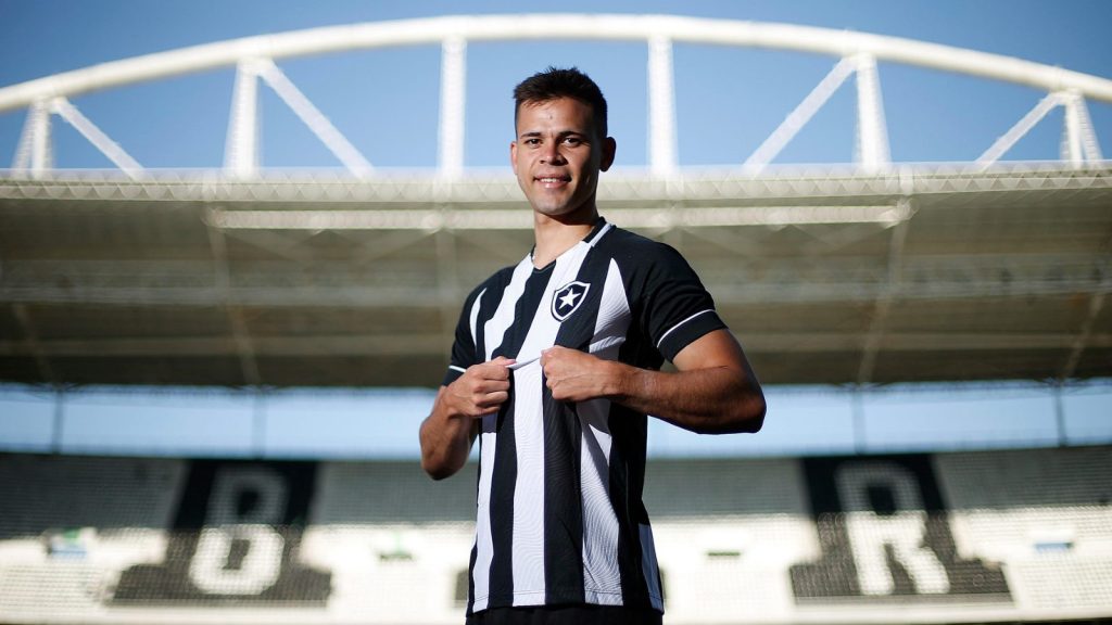 Jacob Montes_Vitor Silva_Botafogo