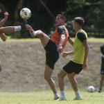 Adryelson e Pires. Treino do Botafogo no Espaco Lonier. 23 de Agosto de 2022, Rio de Janeiro, RJ, Brasil. Foto: Vitor Silva/Botafogo.