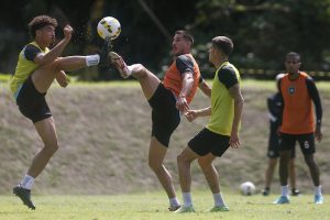 Adryelson e Pires. Treino do Botafogo no Espaco Lonier. 23 de Agosto de 2022, Rio de Janeiro, RJ, Brasil. Foto: Vitor Silva/Botafogo.