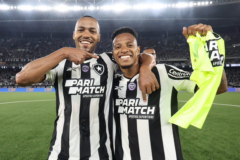 Tchê Tchê chegou a 100 jogos pelo Glorioso. (Foto: Vitor Silva/Botafogo)