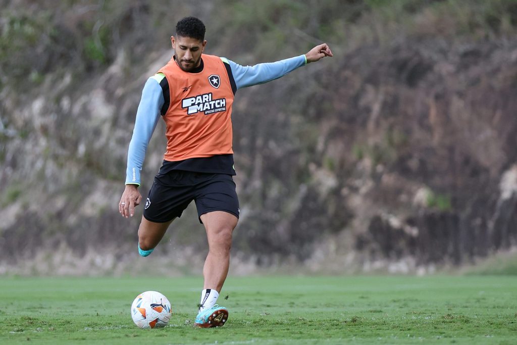 Pablo retorna aos treinos. (Foto: Vitor Silva/Botafogo)