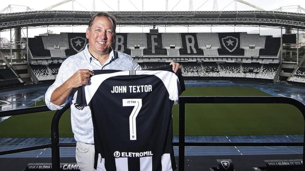 Textor tratou a contratação como prioridade. (Foto: Vitor Silva / Botafogo)