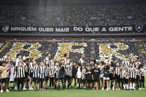 Glorioso tem boa torcida em Brasília. (Foto: Vitor Silva/Botafogo)