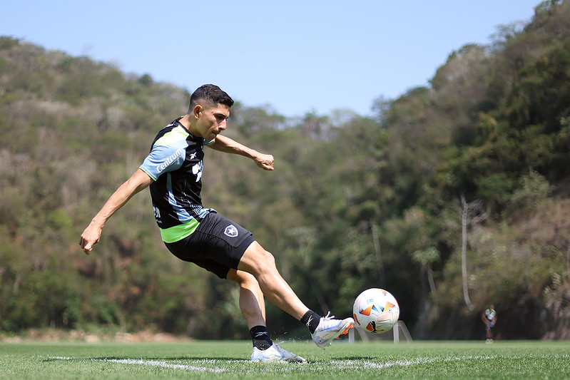 Savarino. Treino do Botafogo, Esoaco Lonier. 19 de Agosto de 2023, Rio de Janeiro, RJ, Brasil. Foto: Vitor Silva/Botafogo.