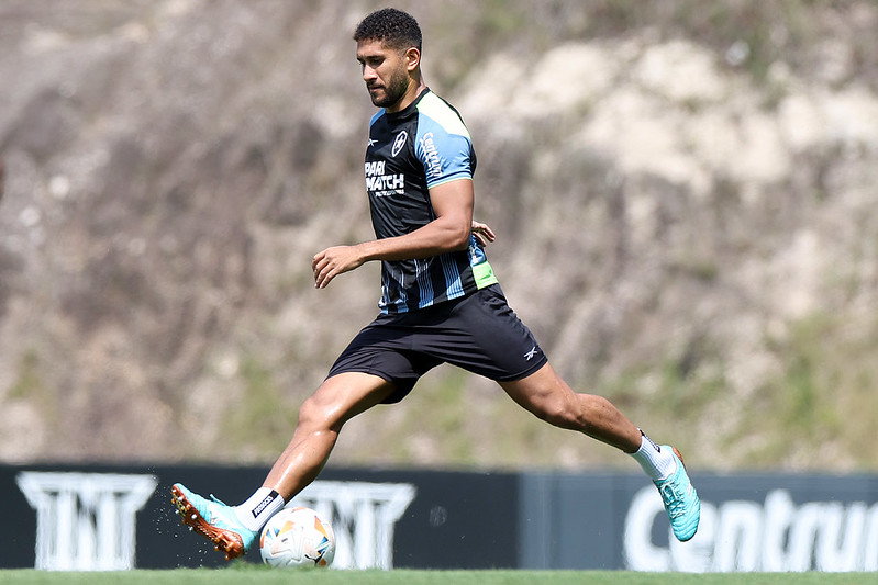 Pablo. Treino do Botafogo, Esoaco Lonier. 07 de Outubro de 2024, Rio de Janeiro, RJ, Brasil. Foto: Vitor Silva/Botafogo.