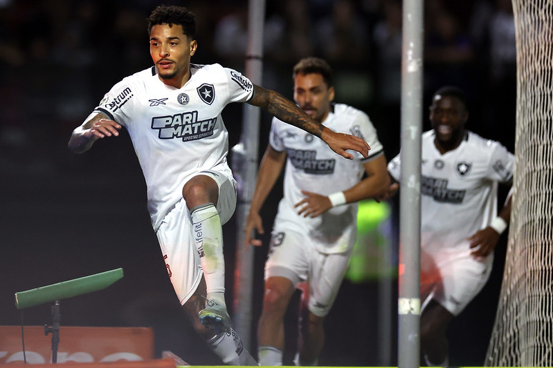 Gregore comemora seu 1º gol pelo Botafogo. (Foto: Vitor Silva/Botafogo)