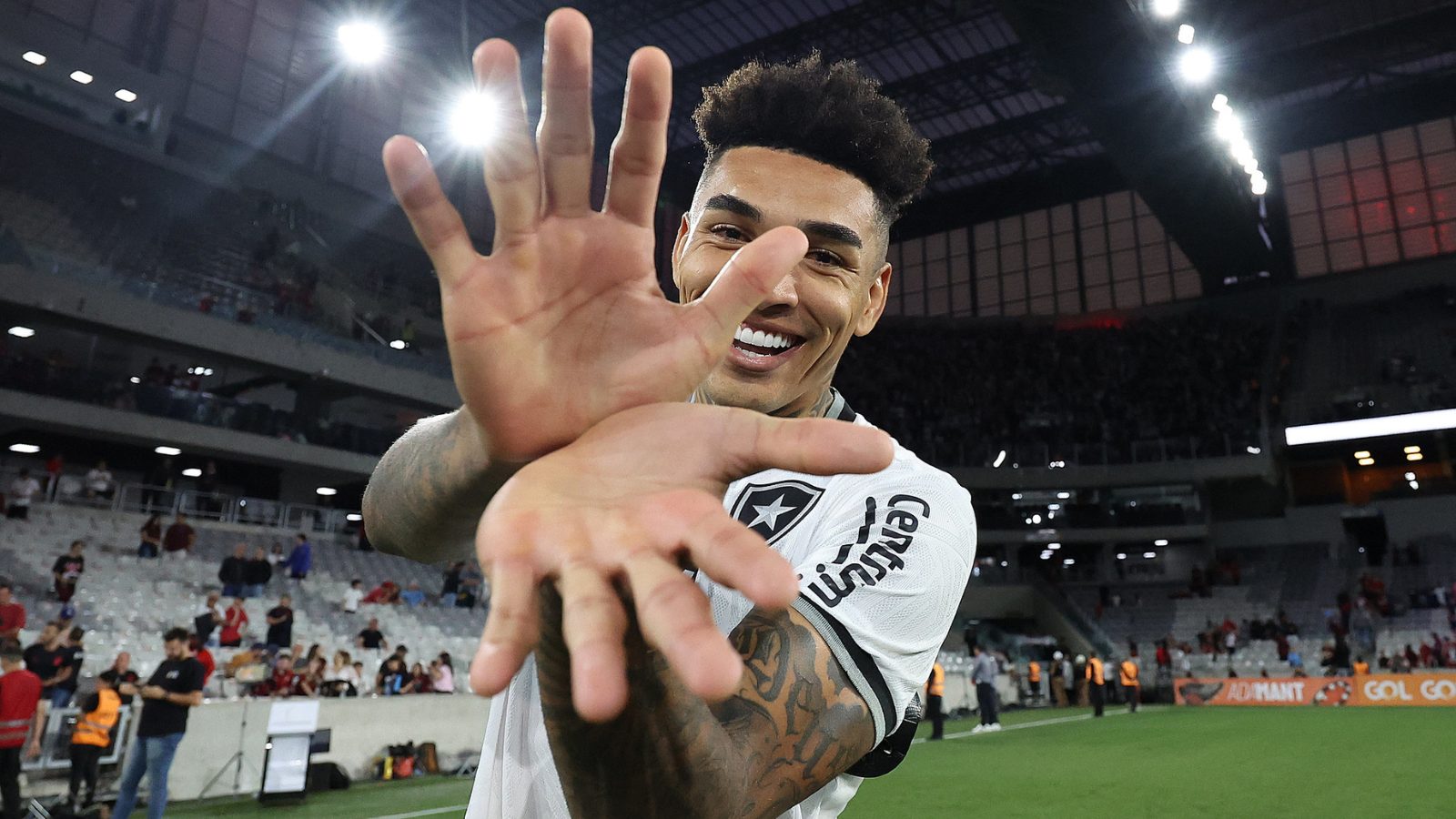 Bastidores do Botafogo: Igor Jesus emociona com revelação sobre título - Meu Botafogo