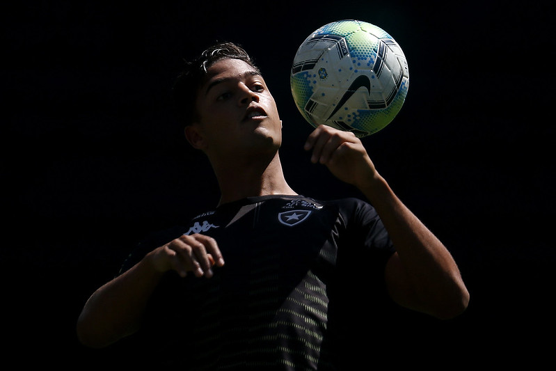 Sousa.Treino Botafogo no Estadio Nilton Santos. 04 de Dezembro de 2020, Rio de Janeiro, RJ, Brasil. Foto: Vitor Silva/Botafogo.