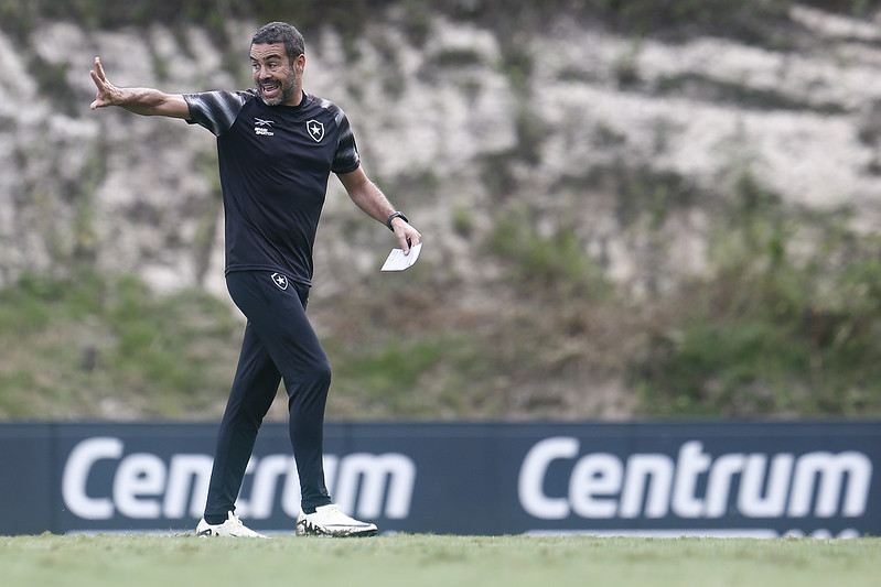 Artur Jorge. Treino do Botafogo, Esoaco Lonier. 08 de Abril de 2023, Rio de Janeiro, RJ, Brasil. Foto: Vitor Silva/Botafogo.

