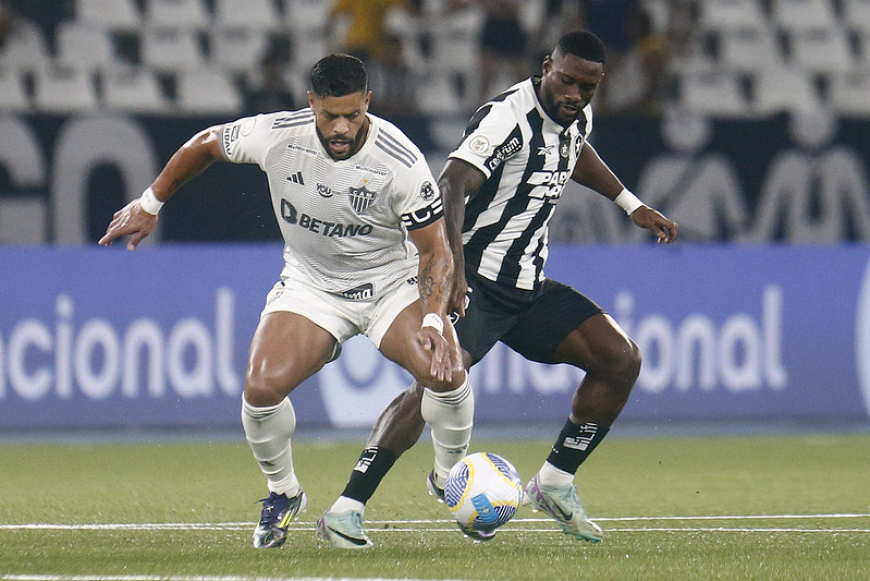 Bastos vs Hulk Botafogo x Atletico MG pelo Campeonato Brasileiro no Estadio Niltos Santos. 07 de Julho de 2024, Rio de Janeiro, RJ, Brasil. Foto: Vitor Silva/Botafogo.