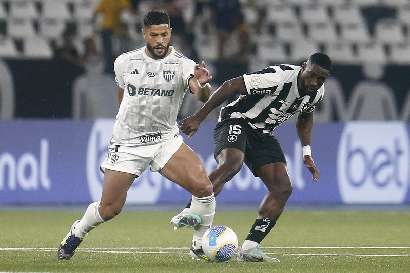 Bastos vs Hulk Botafogo x Atletico MG pelo Campeonato Brasileiro no Estadio Niltos Santos. 07 de Julho de 2024, Rio de Janeiro, RJ, Brasil. Foto: Vitor Silva/Botafogo.