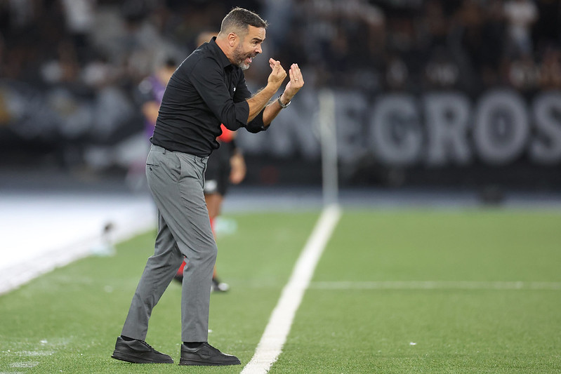 Artur Jorge. Botafogo x Cuiaba pelo Campeonato Brasileiro no Estadio Nilton Santos. 09 de Novembro de 2024, Rio de Janeiro, RJ, Brasil. Foto: Vitor Silva/Botafogo.

