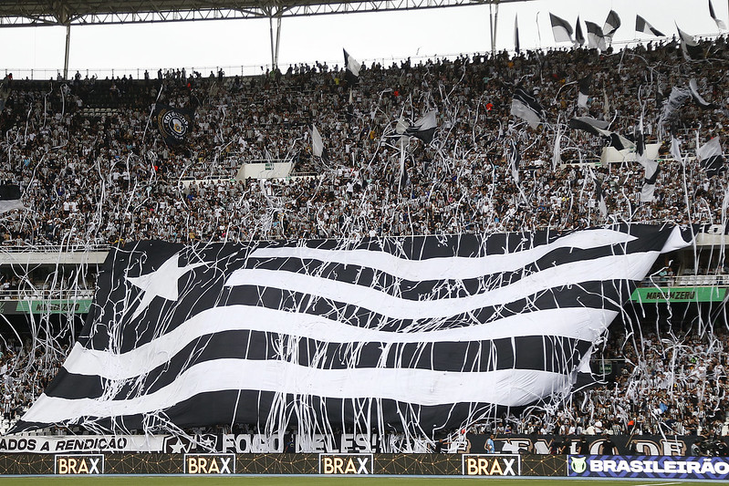 Torcida Botafogo x Cuiaba pelo Campeonato Brasileiro no Estadio Nilton Santos. 09 de Novembro de 2024, Rio de Janeiro, RJ, Brasil. Foto: Vitor Silva/Botafogo.

