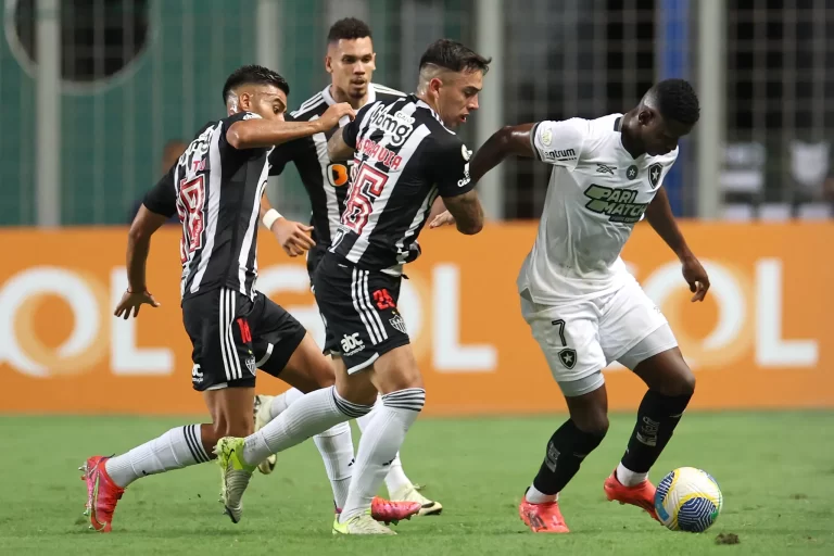 Luiz henrique. Atletico MG x Botafogo pelo Campeonato Brasileiro no Estadio Arena Independencia. 19 de Novembro de 2024, Belo Horizonte, MG, Brasil