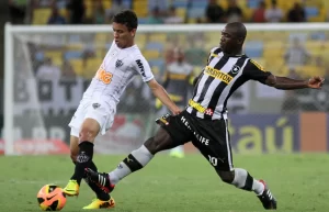 Seedorf. Botafogo x Atletico - MG pelo Campeonato Brasileiro no Maracana. 26 de Outubro de 2013, Rio de Janeiro, RJ, Brasil. Foto: Vitor Silva/SSPress.