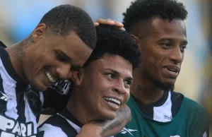 Urso. Fluminense x Botafogo pelo Campeonato Carioca no Estadio Maracana. 03 de Marco de 2024, Rio de Janeiro, RJ, Brasil. Foto: Vitor Silva/Botafogo.