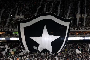 Botafogo x Flamengo pelo Campeonato Brasileiro no Estadio Niltos Santos. 18 de Agosto de 2024, Rio de Janeiro, RJ, Brasil. Foto: Vitor Silva/Botafogo. escudo torcida botafogo