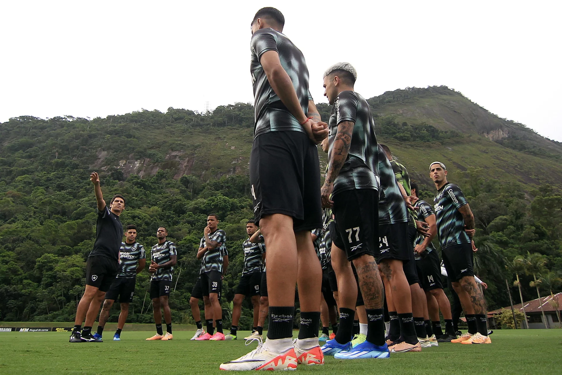 Botafogo: Mudança abala equipe, mas jogador promete resposta imediata dentro de campo - Meu Botafogo