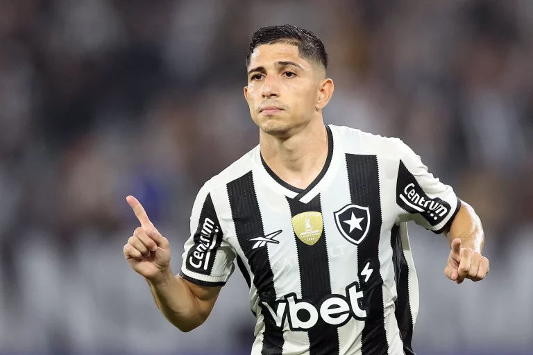 Savarino, atleta do Botafogo. Foto: Vitor Silva