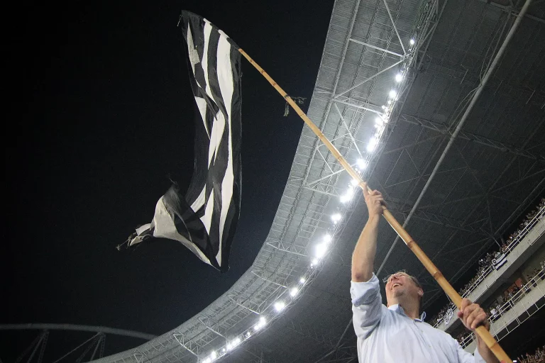 John Textor. Botafogo x Fortaleza pelo Campeonato Brasileiro no Estadio Nilton Santos. 15 de Maio de 2022, Rio de Janeiro, RJ, Brasil. Foto: Vitor Silva/Botafogo.