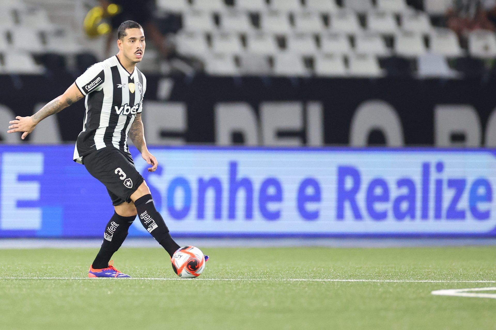 CONFUSÃO: Reviravolta no 'caso Lucas Halter' protagoniza briga fora de campo entre Botafogo x Vitória - Meu Botafogo