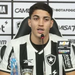 Jair foi oficialmente anunciado pelo Botafogo. Foto: BFR TV