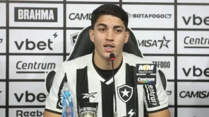 Jair foi oficialmente anunciado pelo Botafogo. Foto: BFR TV
