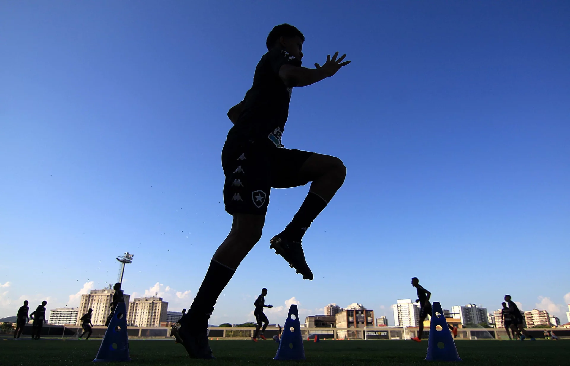 Desfalcado, Botafogo aposta em ataque forte contra o Fortaleza - Meu Botafogo