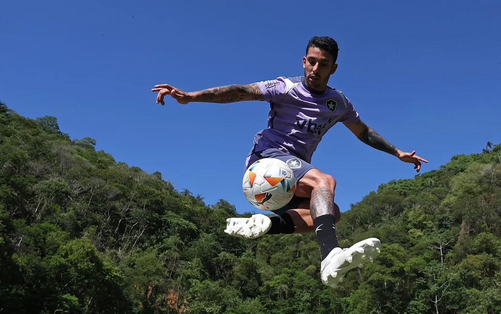 santiago rodriguez titular botafogo 2025
