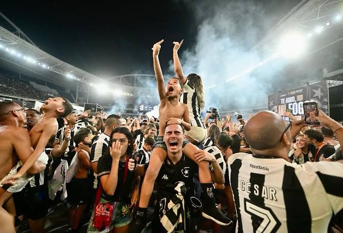 Torcida do Botafogo 'promete' lotar o Nilton Santos. Foto: BFR