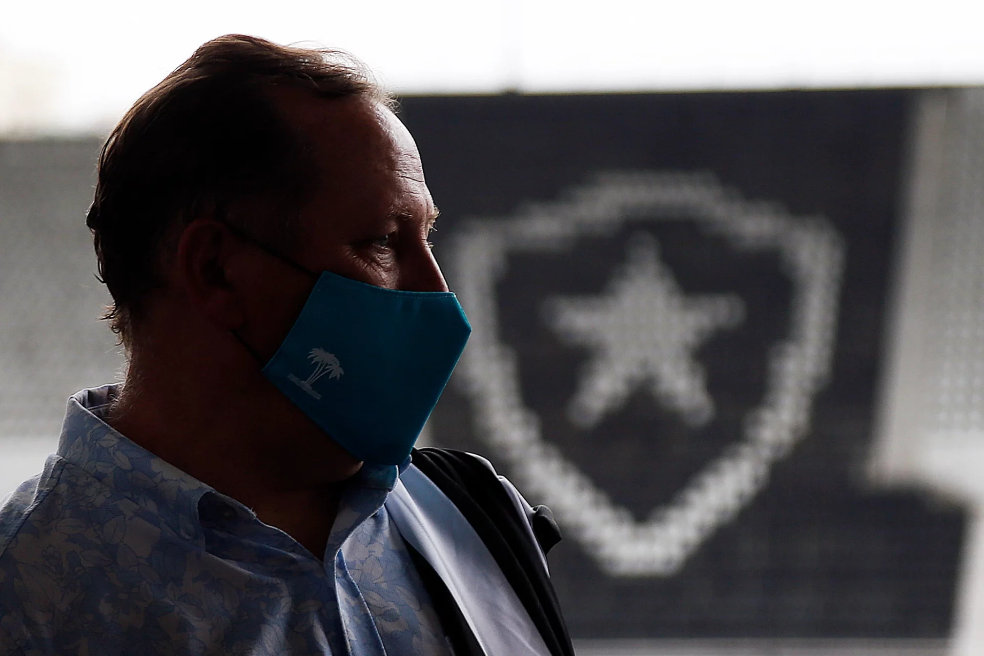 “Muito falso”: Textor rebate rumores e protege gestão da SAF - Meu Botafogo