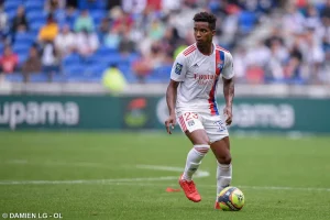 Thiago Mendes ampliou seu contrato com o Lyon até 2025 (Foto: Damien LG / Lyon)