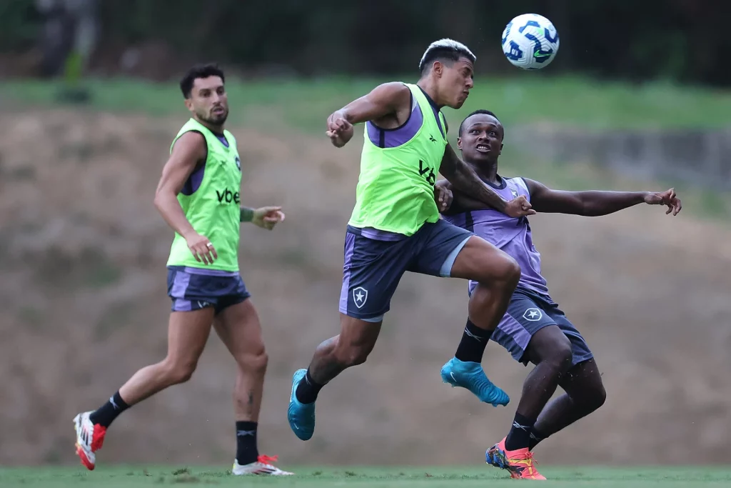 alex telles matheus martins nathan fernandes no botafogo treino