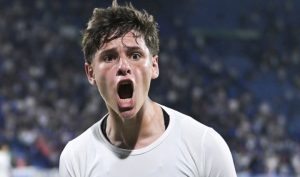 Alvaro Montoro em ação pelo Velez. Foto: Divulgação.