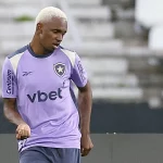 Jeffinho em ação nos treinos do Botafogo. Foto: Vitor Silva