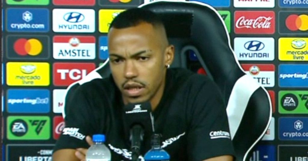Marlon Freitas em entrevista. Foto: Reprodução.