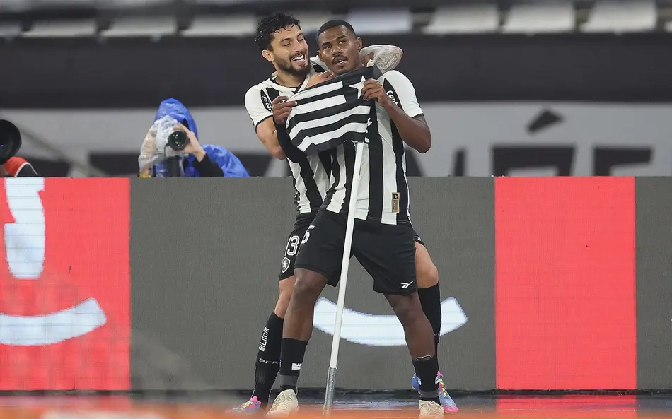 Botafogo venceu o Internacional. Foto:> Vitor Silva.