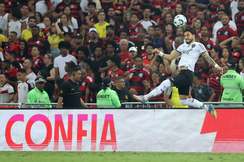 Botafogo e Flamengo ficam no empate dentro do Maracanã. Foto> Reprodução.