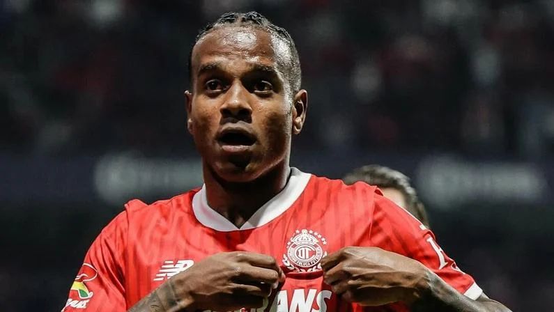 Helinho está na mira do Botafogo. Foto: Reprodução/ Toluca