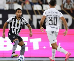 Botafogo vence o Ceará no Estádio Nilton Santos. Foto: Vitor Silva