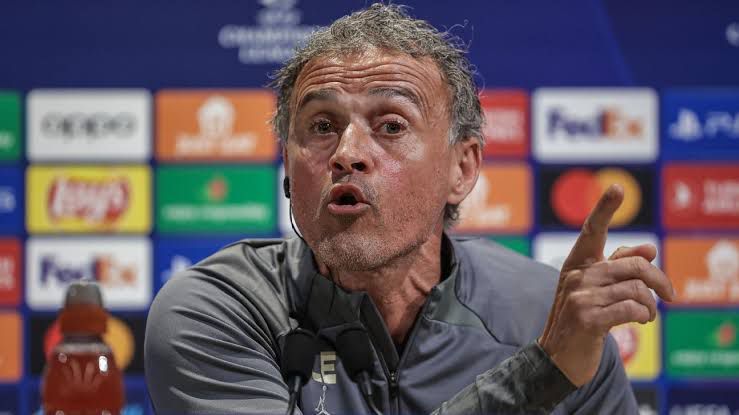 Antes do jogo, técnico do PSG vai aos microfones e manda recado para o Botafogo: “Um grande desafio”