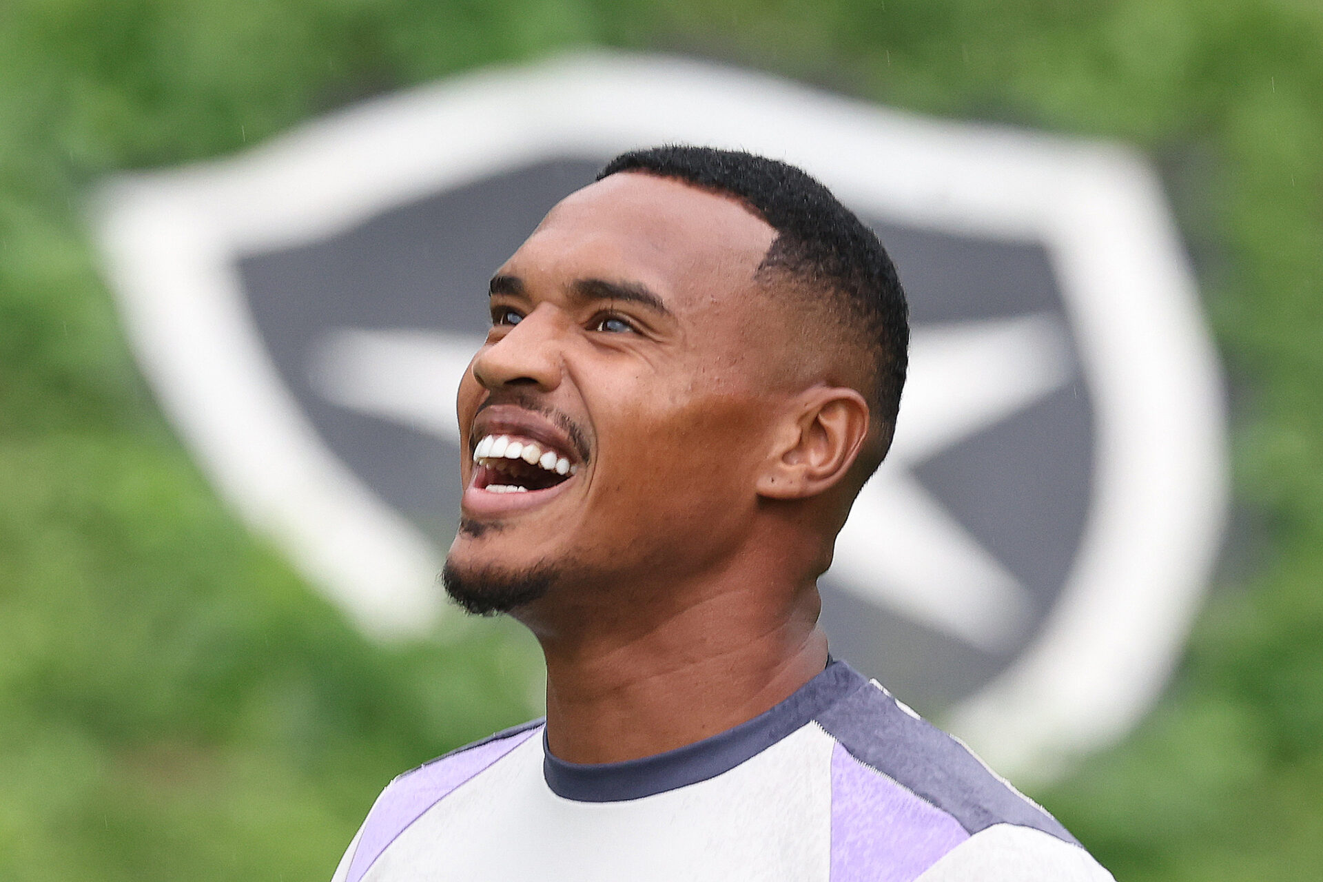 Botafogo divide atenções: Brasileirão ou Libertadores 2025? - Meu Botafogo