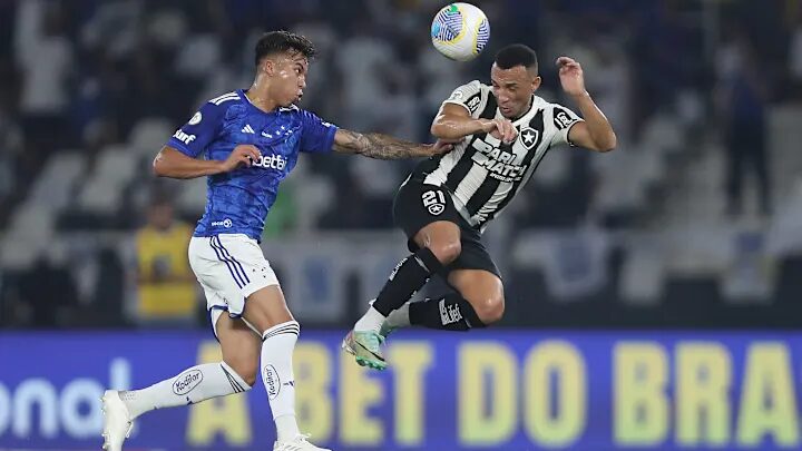 Botafogo: Nilton Santos será palco de um duelo entre Botafogo e Cruzeiro e setorista faz alerta - Meu Botafogo