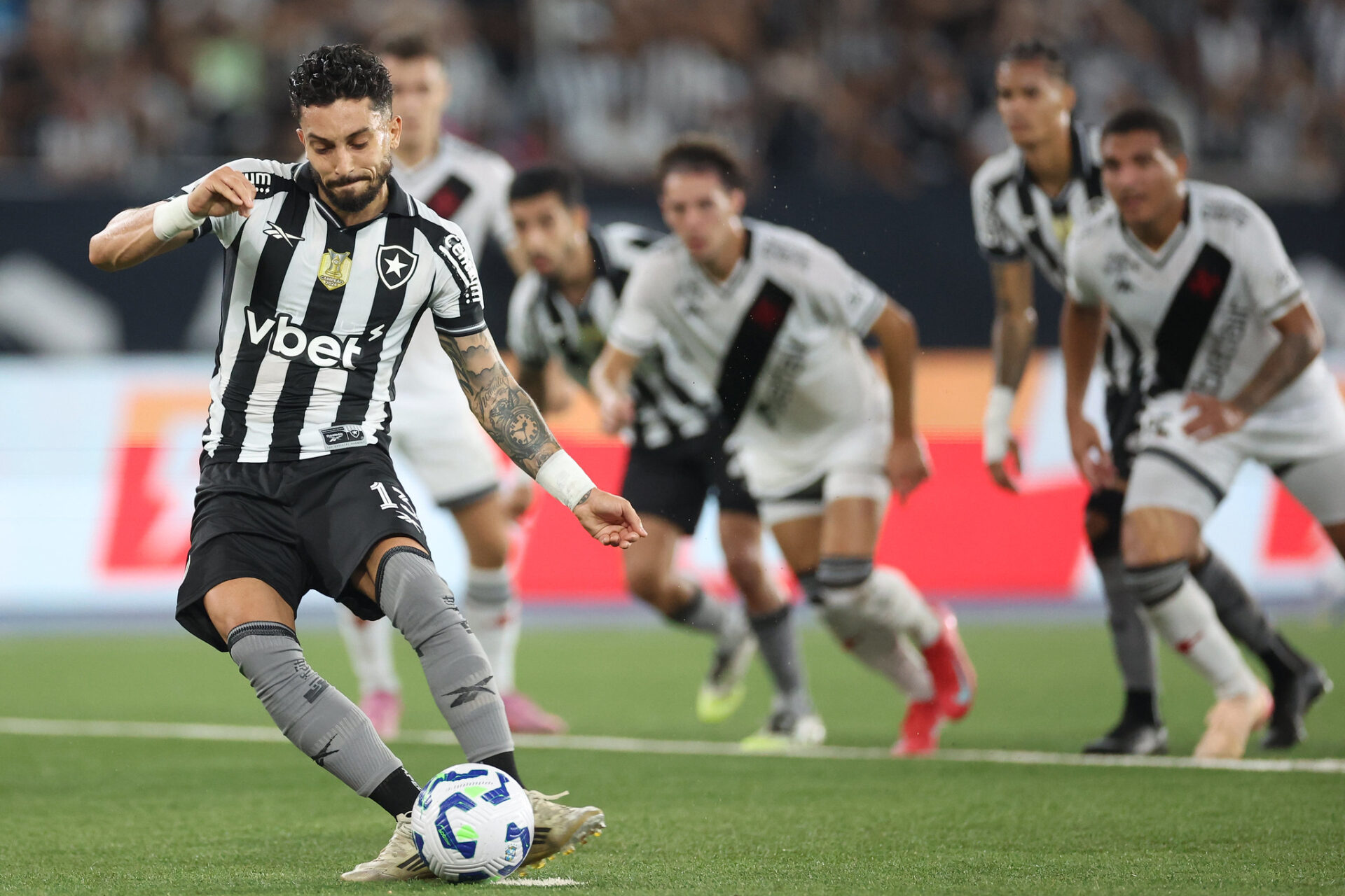 Botafogo chega a 10 anos sem vencer pênaltis no Nilton Santos - Meu Botafogo