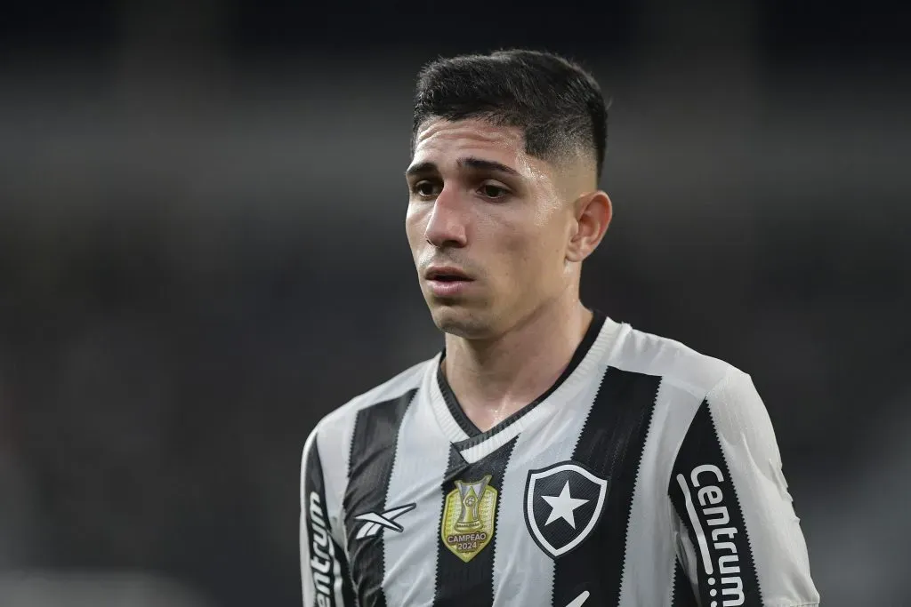 COMPLICOU: Botafogo perde Savarino para jogo importante no Campeonato Brasileiro; confira - Meu Botafogo