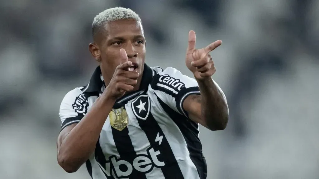 Urgente sobre Danilo: Volante pode estar vivendo seus últimos jogos pelo Botafogo; afirma jornalista - Meu Botafogo