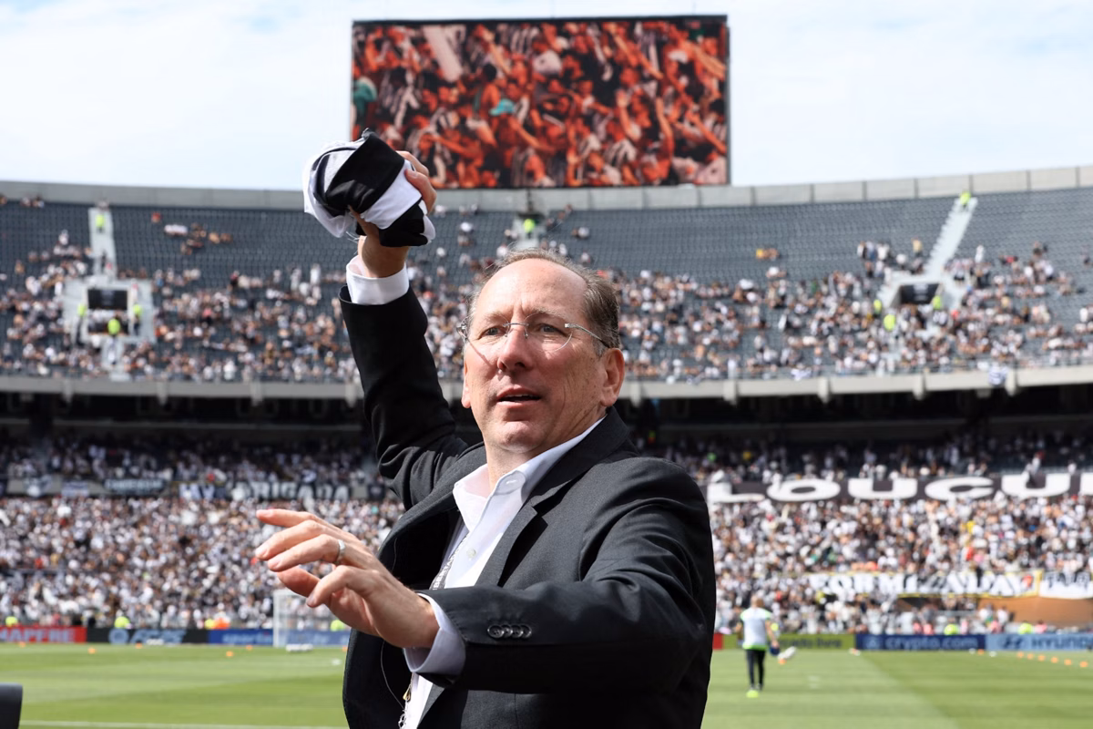VELHO CONHECIDO: Novo camisa 1 do Botafogo pode vir do futebol inglês; confira - Meu Botafogo