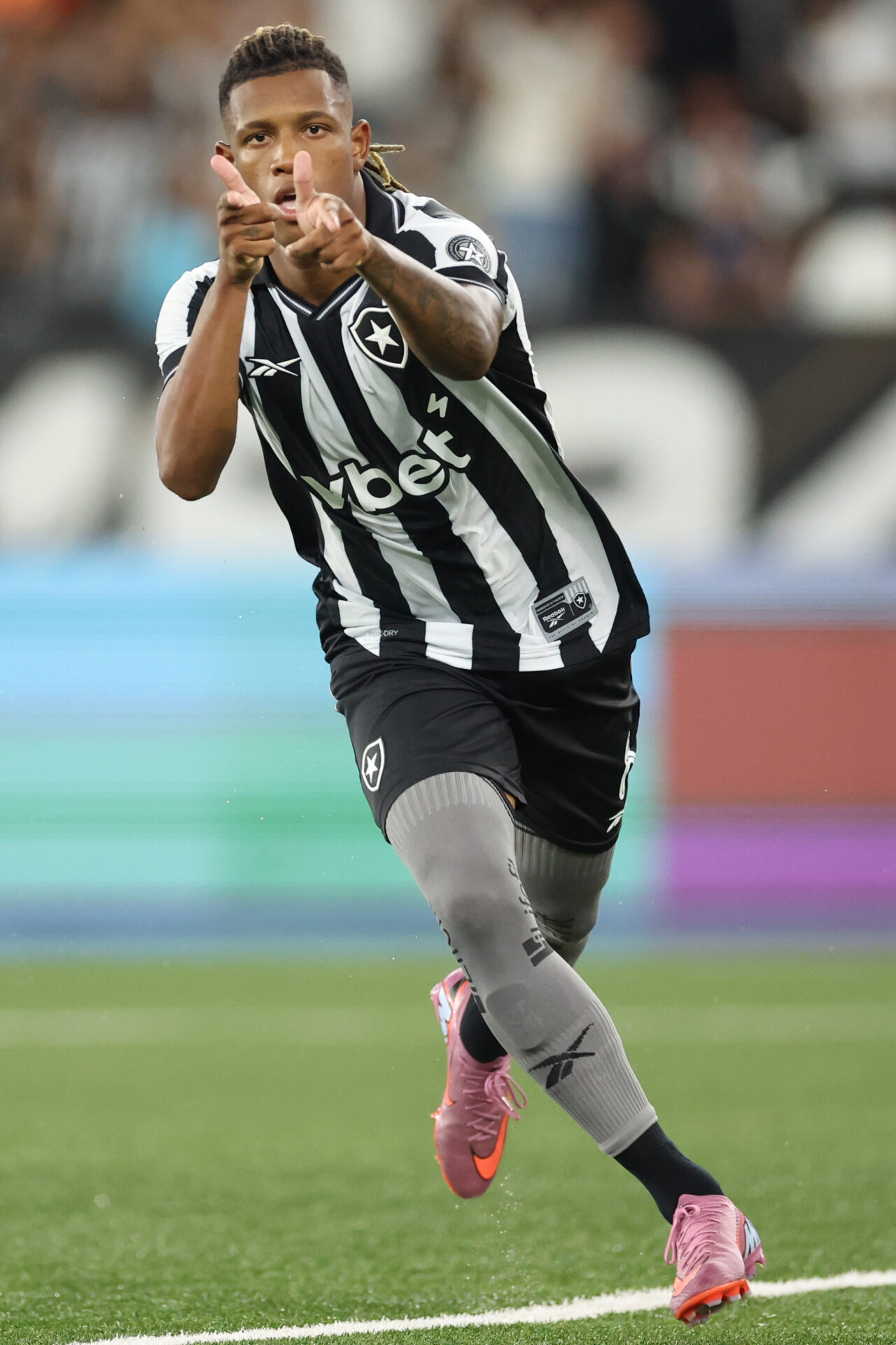 Além de Danilo e Vitinho, mais 2 jogadores do Botafogo são 'lembrados' para servirem à seleção brasileira - Meu Botafogo