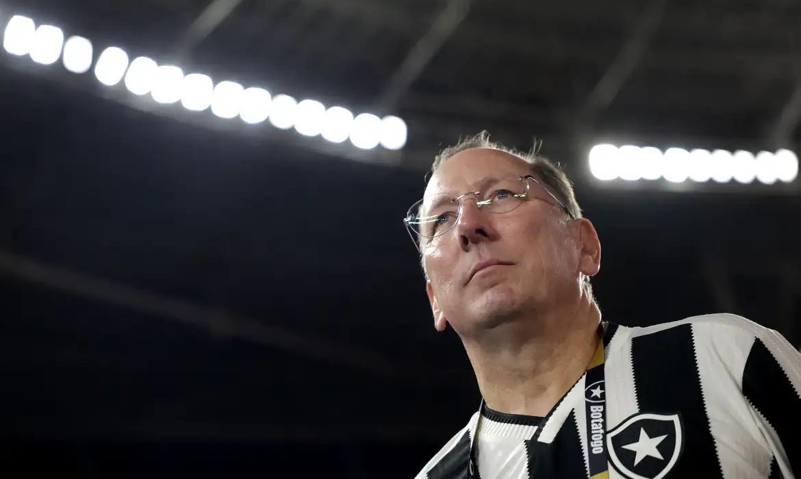 Contratação badalada do Botafogo, se desentende com John Textor e pode deixar o clube - Meu Botafogo