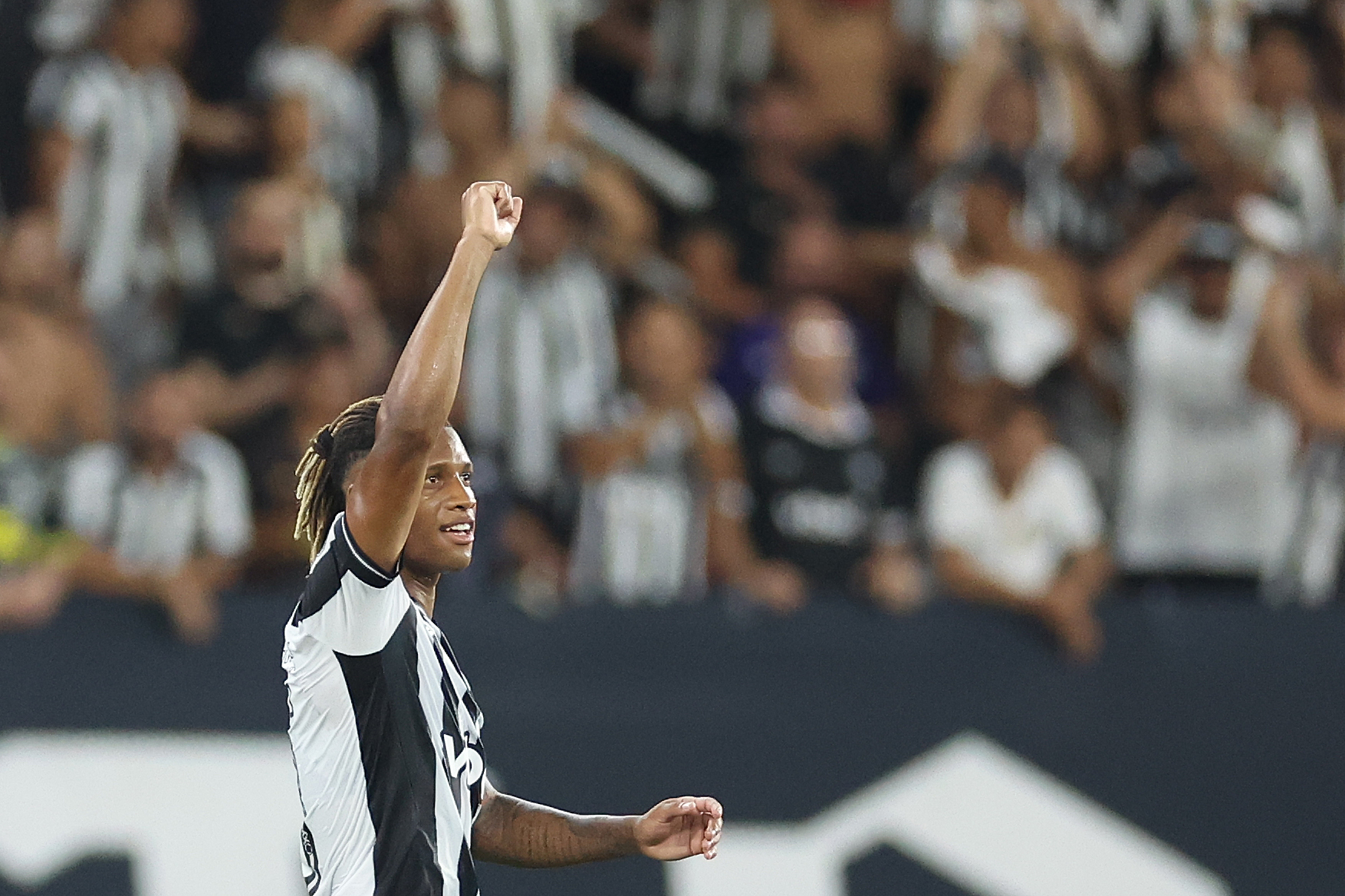 Botafogo reage a interesse do mercado e toma decisão importante sobre a venda de Danilo - Meu Botafogo